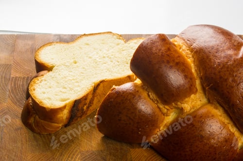 Preview: Chunks Large Braided Loaf On Wooden Background