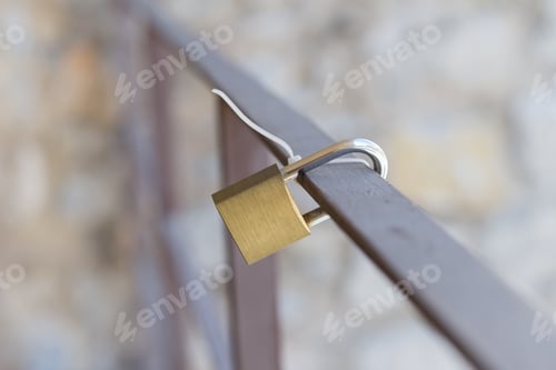 Preview: Lock.