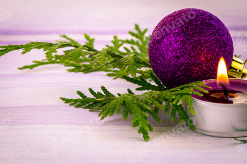 Preview: Pink Burning Candle And Pink Bauble