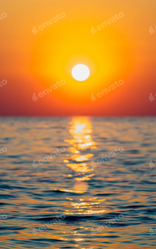 Preview: Summer Sea Sunset, The Sun, Waves And Clouds, Beautiful Dramatic Lighting
