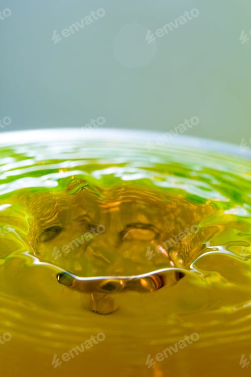 Preview: Colorful, Abstract Composition With Water And Water Drops
