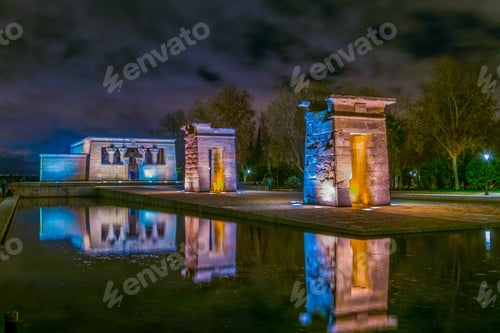 Preview: Sunset Over The Temple De Debod In Madrid, Spain