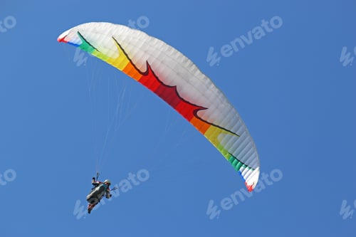 Preview: Paraglider Flying