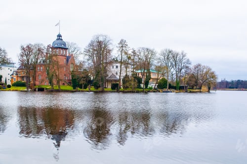 Preview: View Of Villas Situated On The Shore Of Heiliger See In Potsdam, Germany.