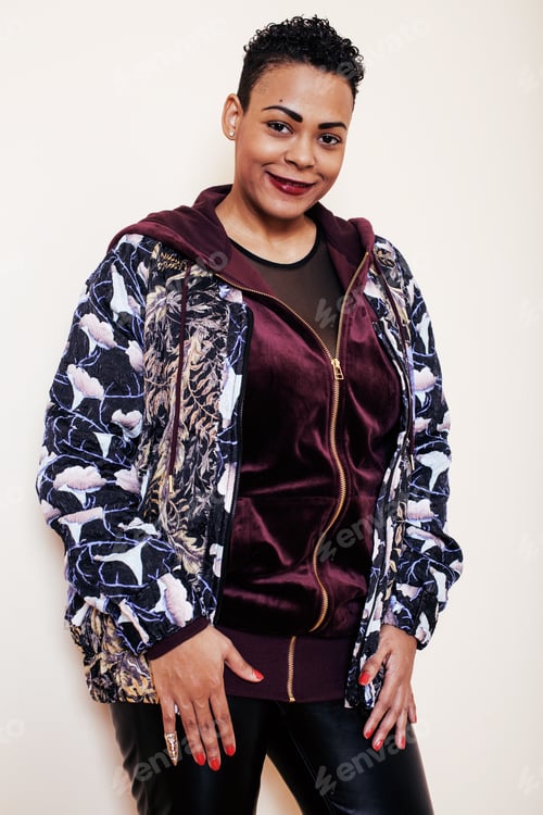 Preview: Young Pretty Multiracial Woman With Modern Haircut Fancy Dressed, Posing Smiling, Fashion Concept