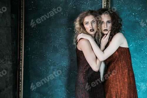Preview: Vogue Style Photo Of Two Fashion Ladies, Cold Tones