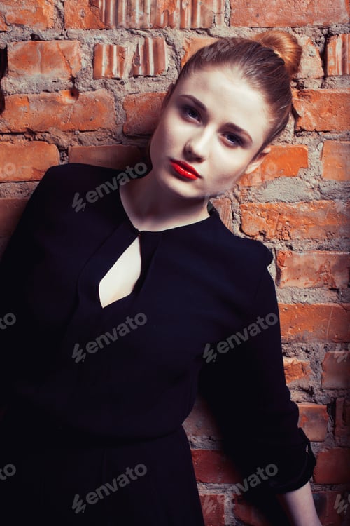 Preview: Young Stylish Woman In Make Up Room With Mirror, Diva Actress Be