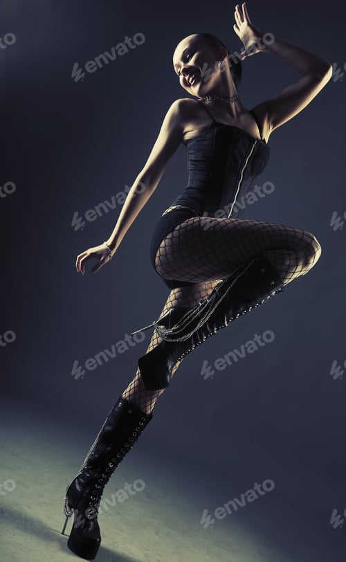 Preview: Young Fetish Emotional Model Dancing