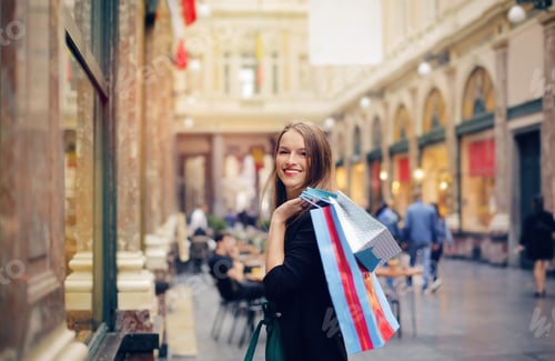 Preview: Blonde Woman Doing Shopping