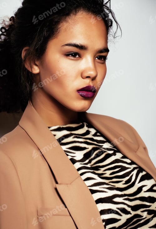 Preview: Beauty Young Afro Woman In Zebra Print Sweater Close Up, Sexy Winter Look, Fashion Make Up