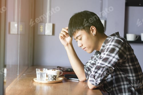 Preview: Men Are Drinking Coffee With The Warm Morning Sunshine