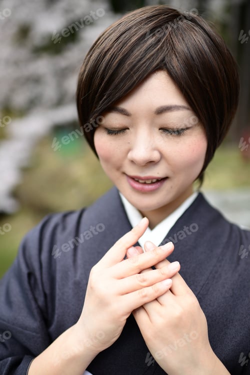 Preview: Japanese Woman