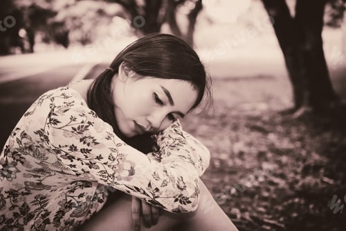 Preview: Beautiful Thai Woman Very Sad From Unrequited Love,Rethink,Think Over,Vintage Style,Dark