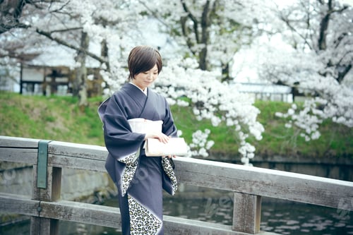 Preview: Kimono Woman