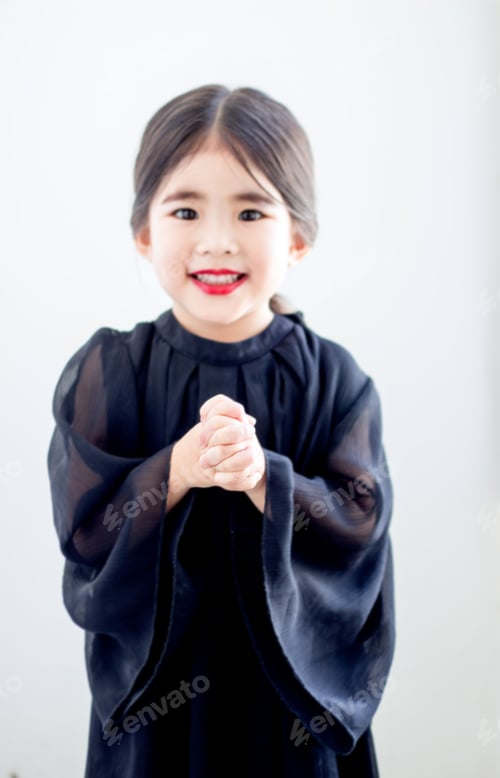 Preview: Close Up Hand Of Asian Girl In Grap Hand Show Synergy Action Concept And Blur Face And Body With