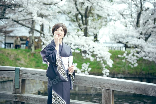 Preview: Kimono Woman