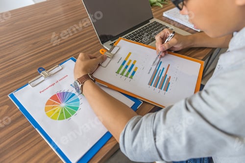 Preview: Reviewing Business Data with Charts and Graphs