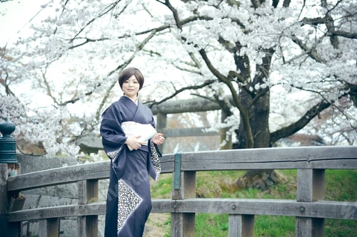 Preview: Kimono Woman