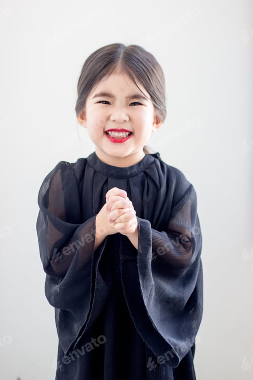 Preview: Focus On Hand Of Asian Girl In Grap Hand Show Surnergy Action Concept With Black Dress