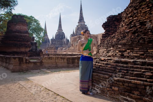 Preview: Beautiful Girls In Traditional Costume.Thai Girl In Retro Thai Dress,Beautiful Thai Girl In