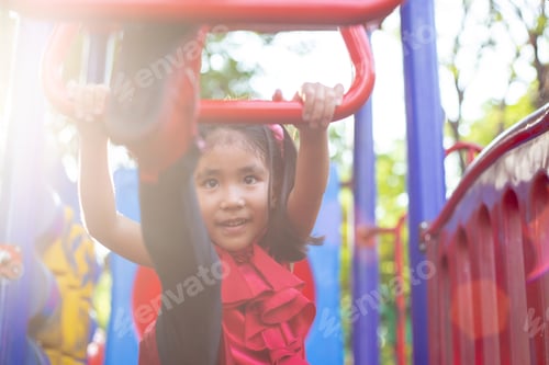 Preview: Extreme Asian Kid Play Hanking Outdoor Playpark Day Light