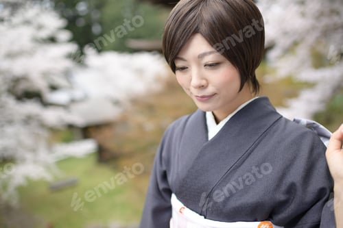 Preview: Japanese Woman