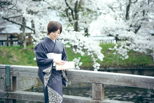 Preview: Kimono Woman