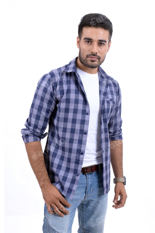 Preview: Man in Checked Shirt and Light Blue Jeans