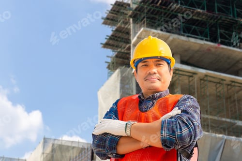 Preview: Engineer Man / Worker With Clipping Path Checking And Planning Project At Construction Site