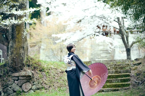 Preview: Kimono Woman