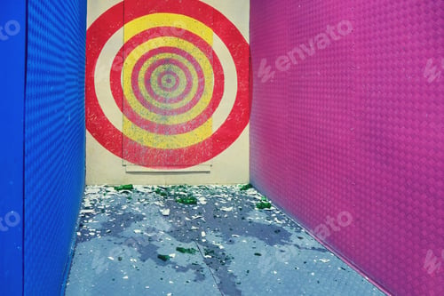 Preview: Target In The Dash For Throwing Plates And Cups Against The Wall