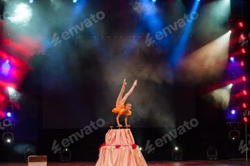 Preview: Performances Beautiful Girls Gymnasts In The Circus