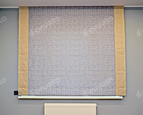 Preview: Blinds-Plisses Lowered To The Windowsill