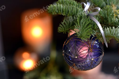 Preview: Christmas Glass Baubles With Green Foliage And Candles