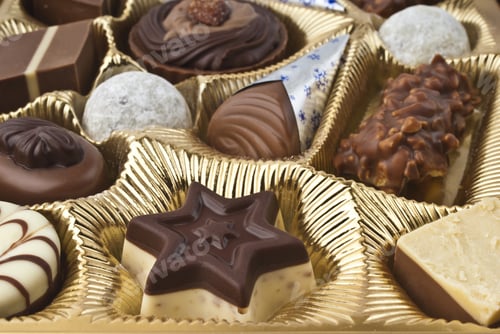 Preview: Milk Chocolates Candies In A Box