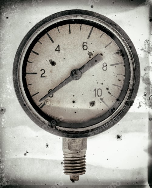 Preview: The Old Vintage Measuring Device With A Scale From 0 To 10, And The Arrow Is Stuck At Zero