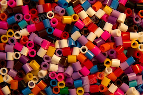 Vista previa: Perlas de colores para el fondo.