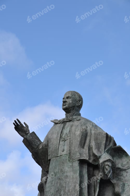 Preview: Bronze Statue Of Pope John Paul Vi In Leiria, Portugal