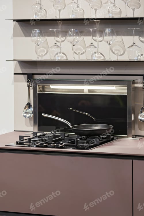 Preview: Stove Closeup In Modern Kitchen Interior With Stainless Steel Gas Cook Top.
