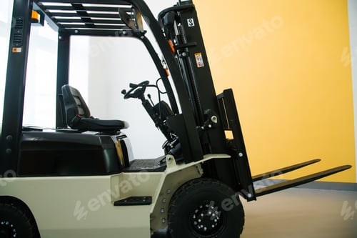 Preview: New Forklift Truck In The Warehouse Is Ready To Work