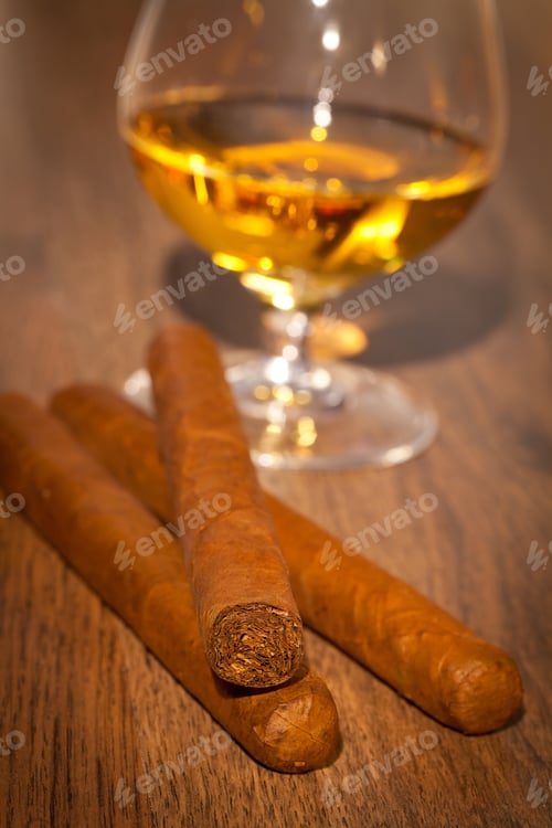 Preview: Typical Havana Cigars With Pure Whisky Drink Background