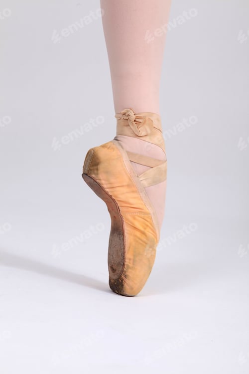 Preview: Ballerina,Pointe With Well-Worn Shoes.