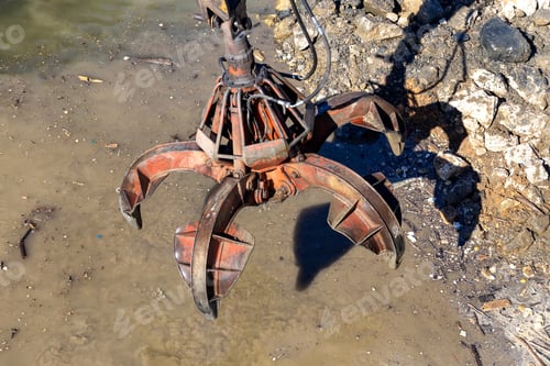 Preview: Cleaning Riverbed From The Mud And Debris With Multi Valve Grab Bucket.