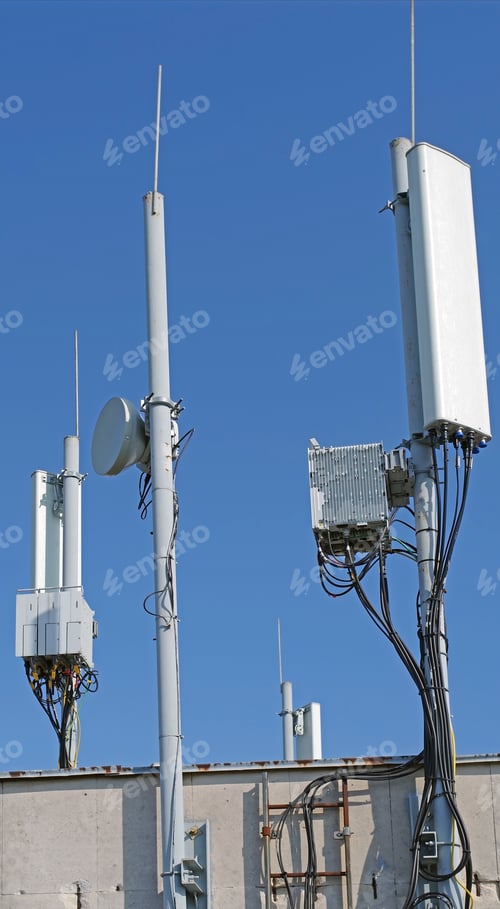 Preview: Tower With Aerials Of Cellular On A Background Blue Sky