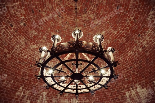 Vista previa: Retro Chandelier Hanging In The Brick Ceiling