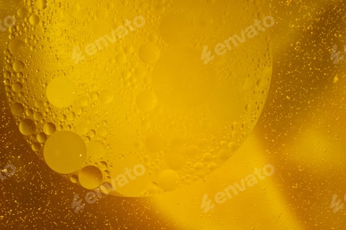 Vista previa: Yellow Oil Bubbles On Water, Cooking Oil Background.