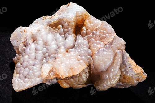 Preview: Kidney Agate Mineral From Mexico On The Black Background