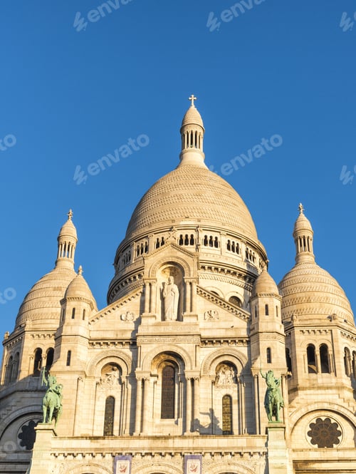 Preview: Montmartre Cathedral. La Basilique, Paris.