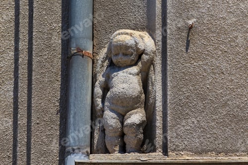 Preview: The Decor Of The Building. Stucco Molding, Baby. An Example Of The Poor Work Of A Restorer Who