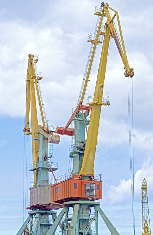 Preview: Single Huge Crane With Sky At The Background